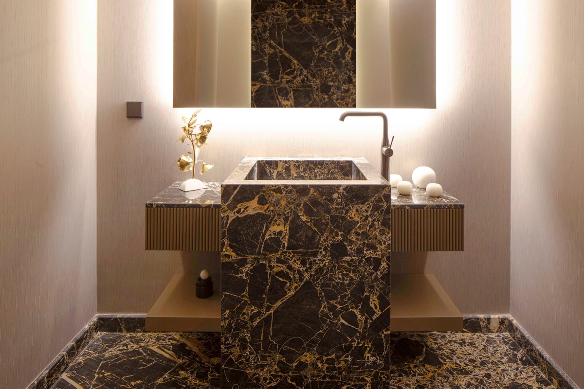 High-end marble bathroom design