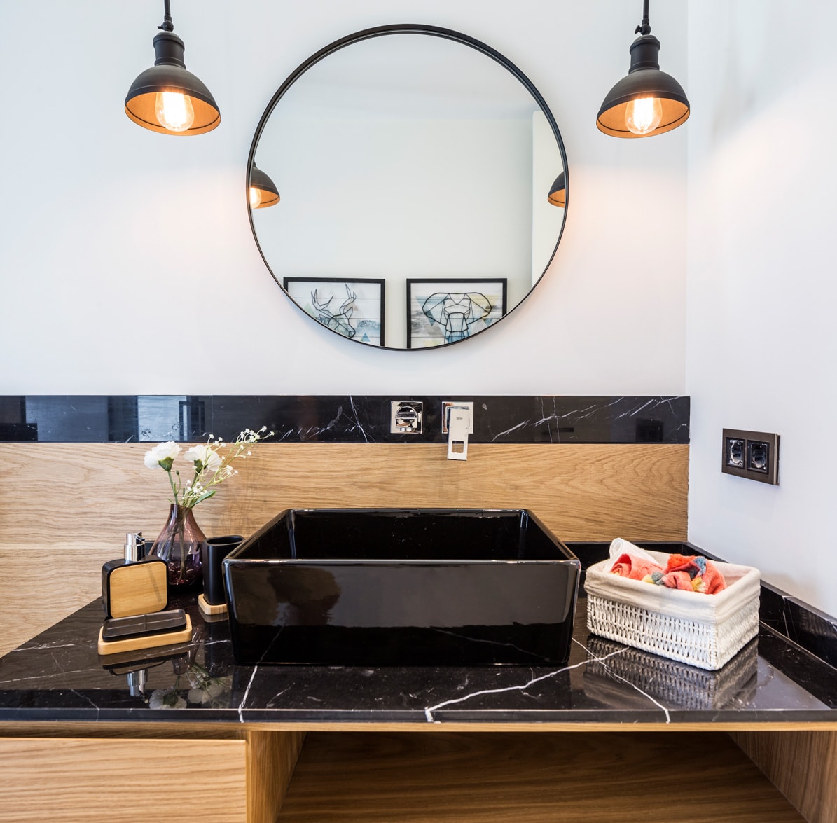 Calacatta marble feature